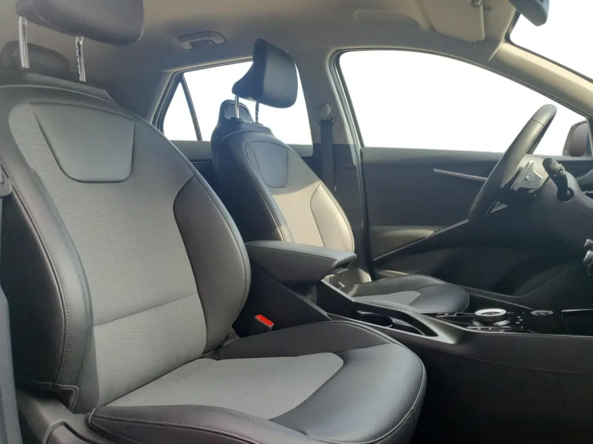 1.6 GDi Hybrid DynamicLine Edition | Dodehoek detectie | Elektrisch bedienbare best. stoel | Navigatie | Adaptieve cruise control | Apple Carplay / Android Auto | Verbruik 1 op 20!