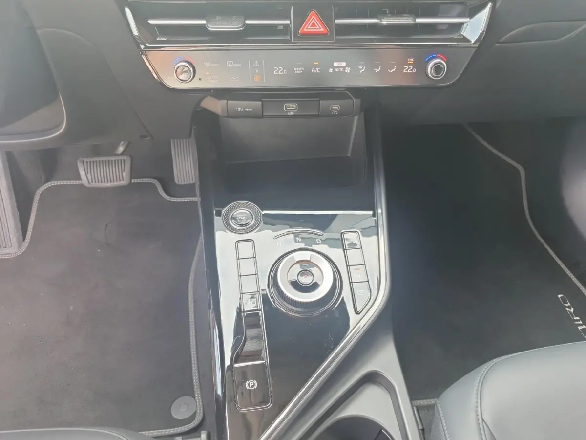 1.6 GDi Hybrid DynamicLine Edition | Dodehoek detectie | Elektrisch bedienbare best. stoel | Navigatie | Adaptieve cruise control | Apple Carplay / Android Auto | Verbruik 1 op 20!