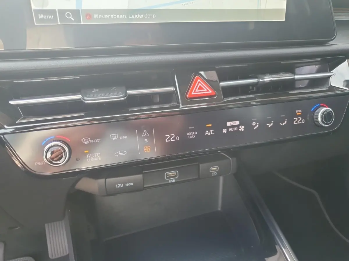 1.6 GDi Hybrid DynamicLine Edition | Dodehoek detectie | Elektrisch bedienbare best. stoel | Navigatie | Adaptieve cruise control | Apple Carplay / Android Auto | Verbruik 1 op 20!