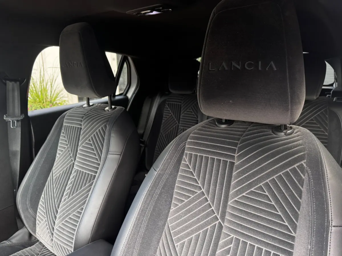 1.2 Turbo Hybrid LX 110pk | 360 Camera | Navigatie By App | Adaptive Cruise | Climate control