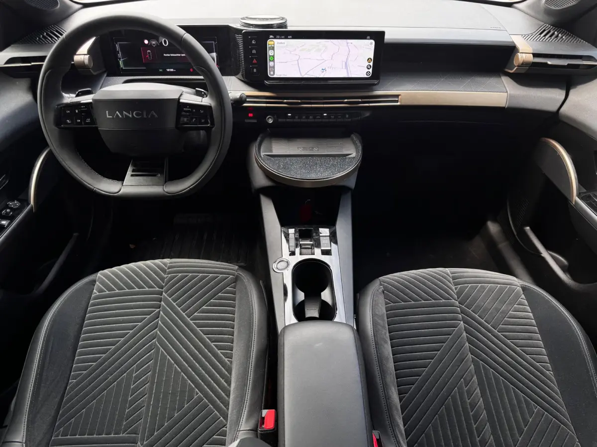 1.2 Turbo Hybrid LX 110pk | 360 Camera | Navigatie By App | Adaptive Cruise | Climate control