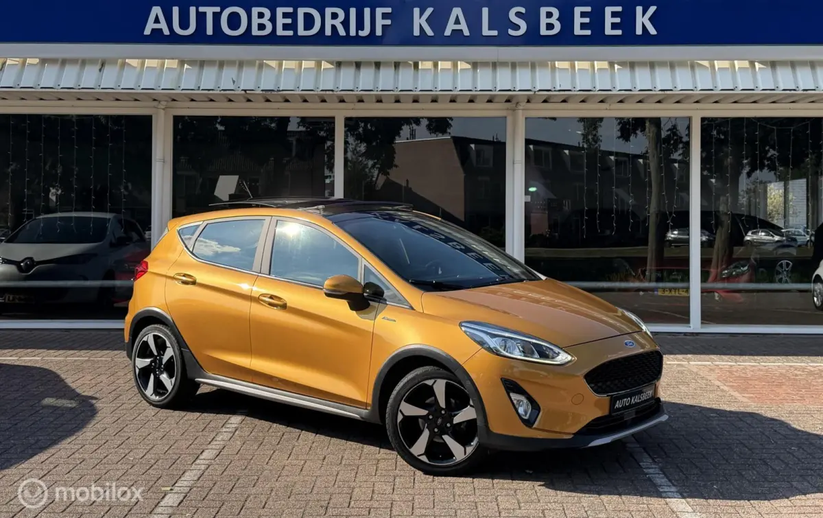 1.0 EcoBoost Active First Edition|Pano|Keyles|Navi|Lane|