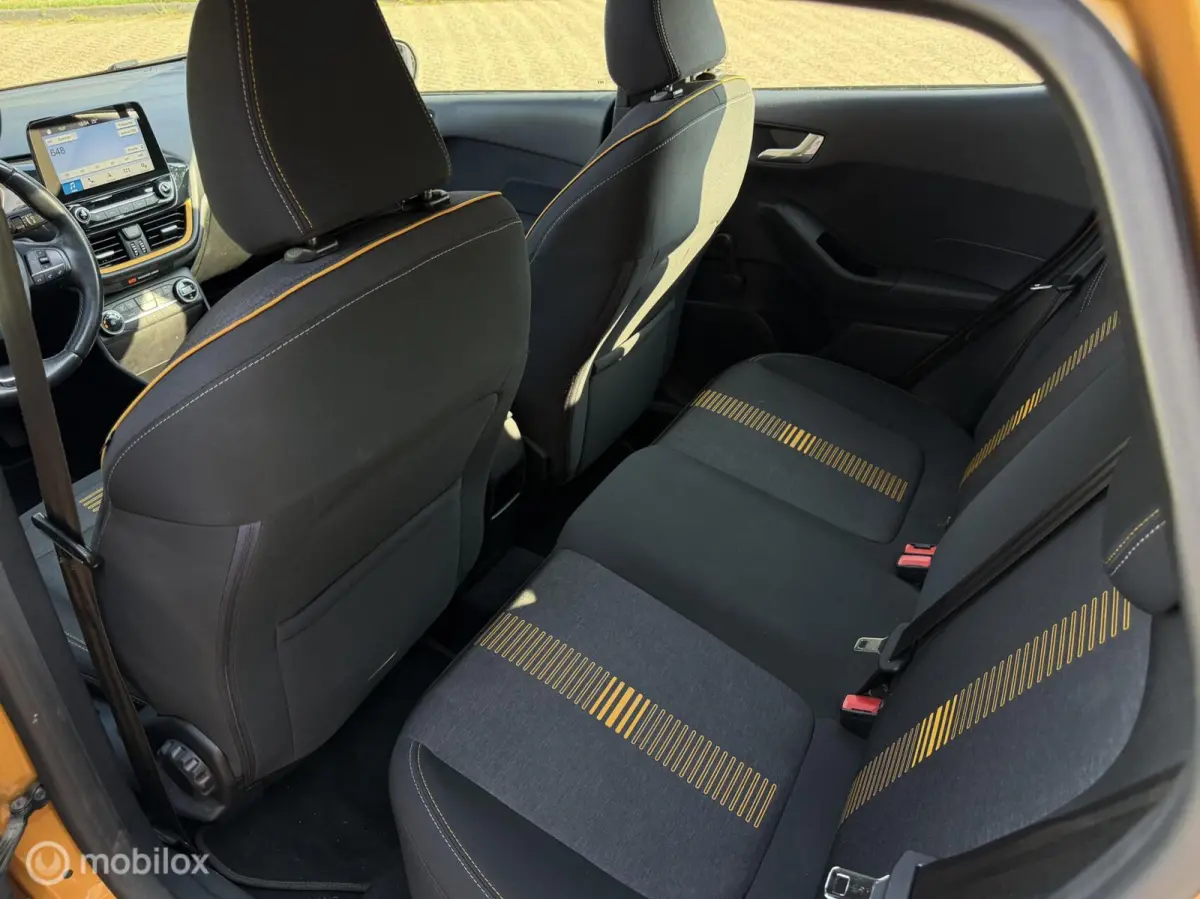 1.0 EcoBoost Active First Edition|Pano|Keyles|Navi|Lane|