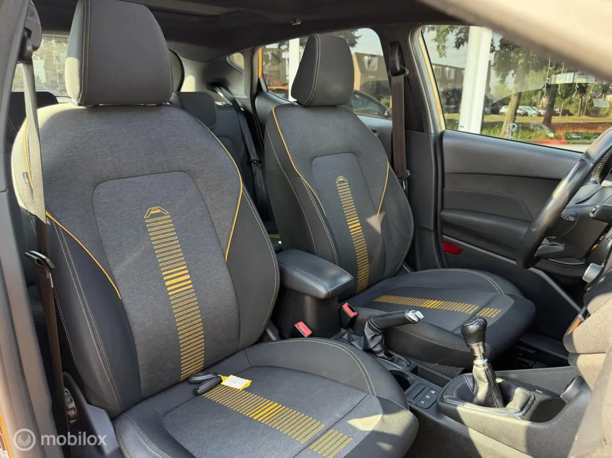 1.0 EcoBoost Active First Edition|Pano|Keyles|Navi|Lane|