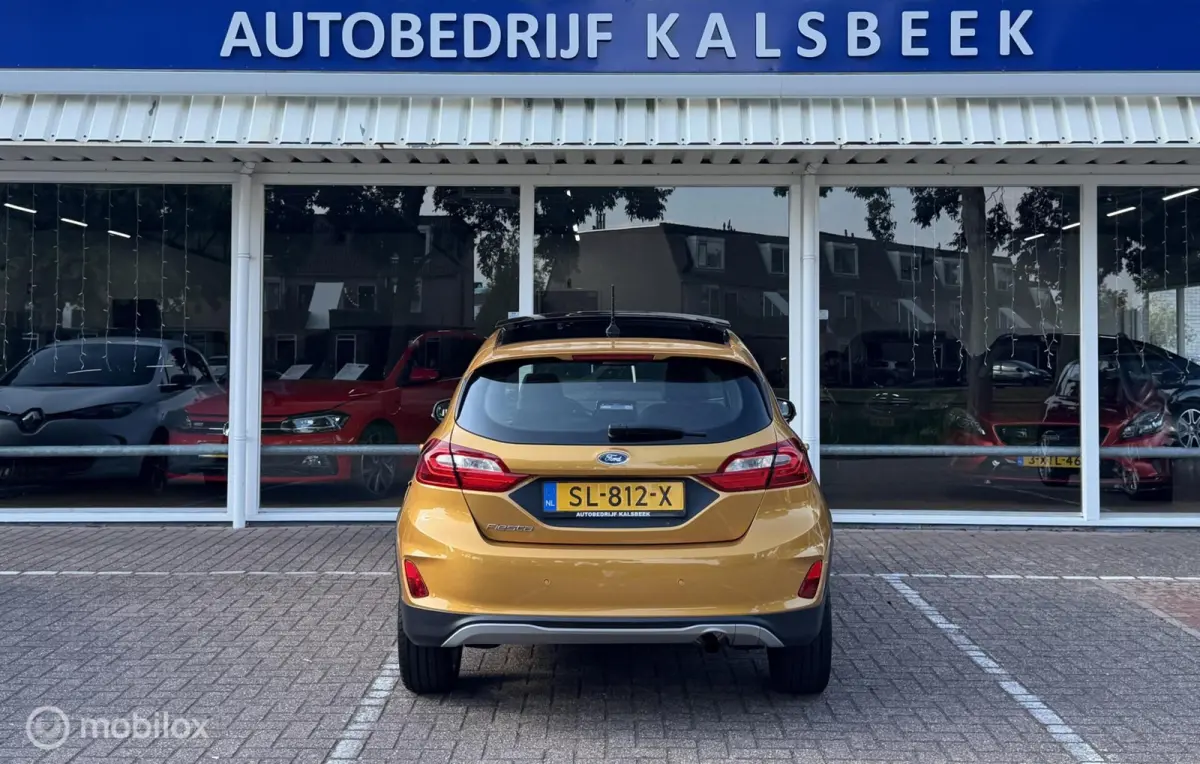 1.0 EcoBoost Active First Edition|Pano|Keyles|Navi|Lane|