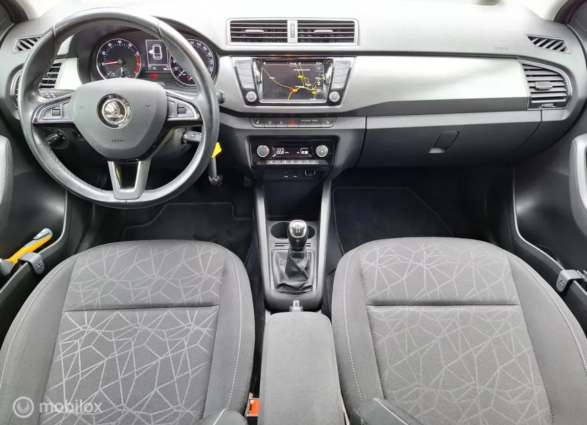 1.0 TSI Clever Full-Map Navigatie, Cruise-Control, Stoelverwarming, Climate-Control, LM-Velgen.