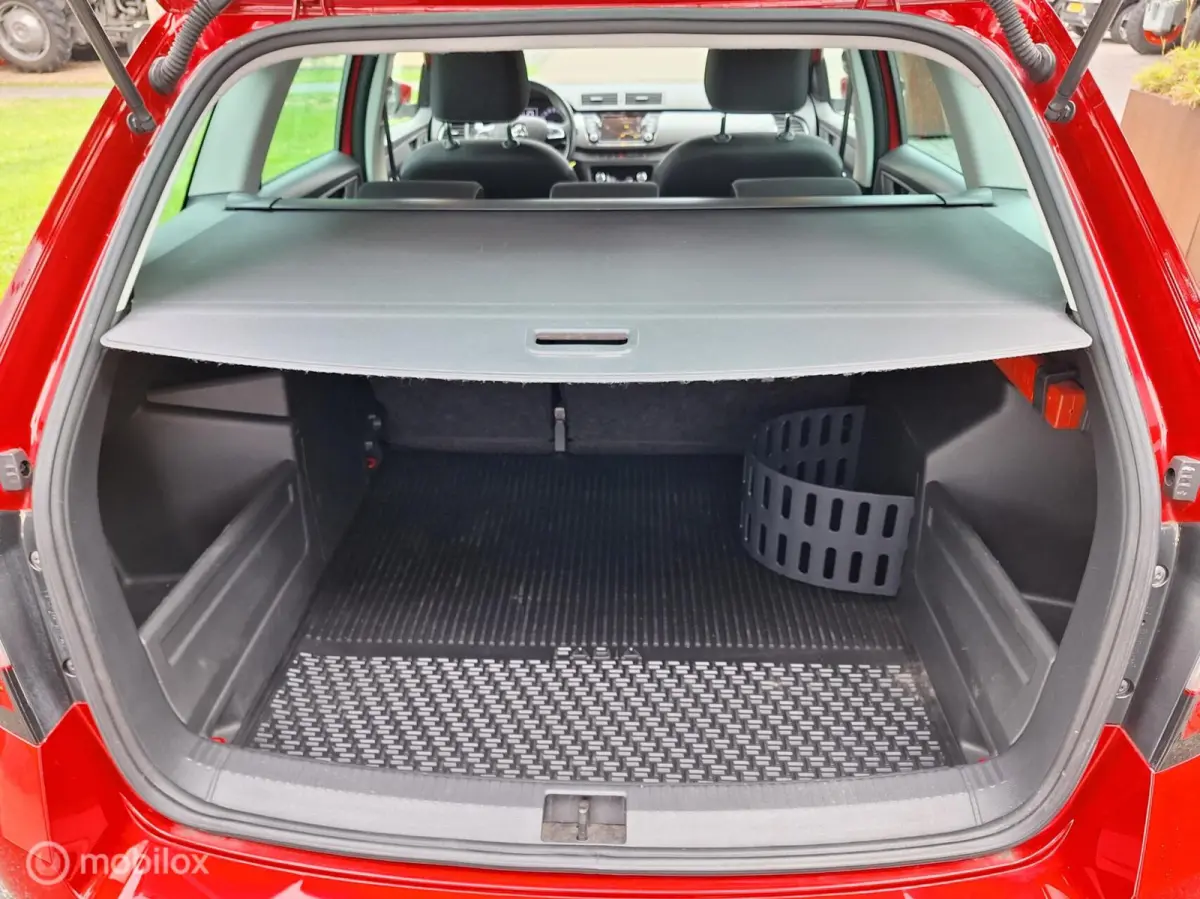 1.0 TSI Clever Full-Map Navigatie, Cruise-Control, Stoelverwarming, Climate-Control, LM-Velgen.