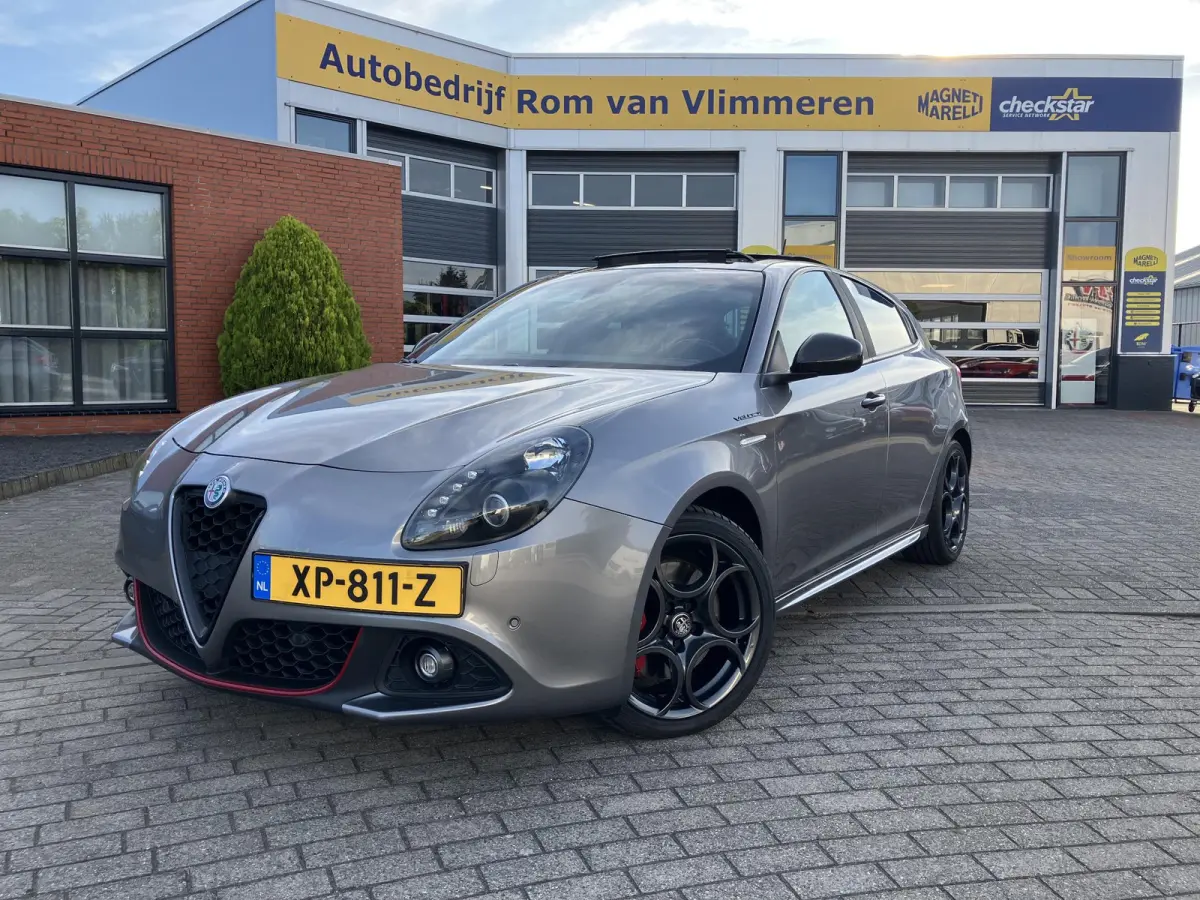 1.750 Turbo Veloce | Origineel Nederlands geleverd | Grigio Magnesio | Carbon Spoiler | Schuifdak |