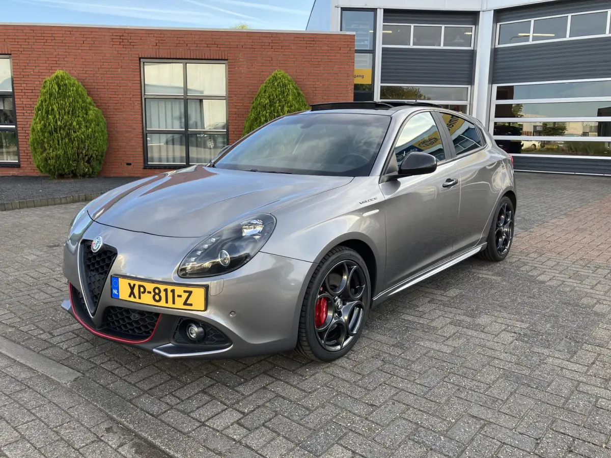 1.750 Turbo Veloce | Origineel Nederlands geleverd | Grigio Magnesio | Carbon Spoiler | Schuifdak |