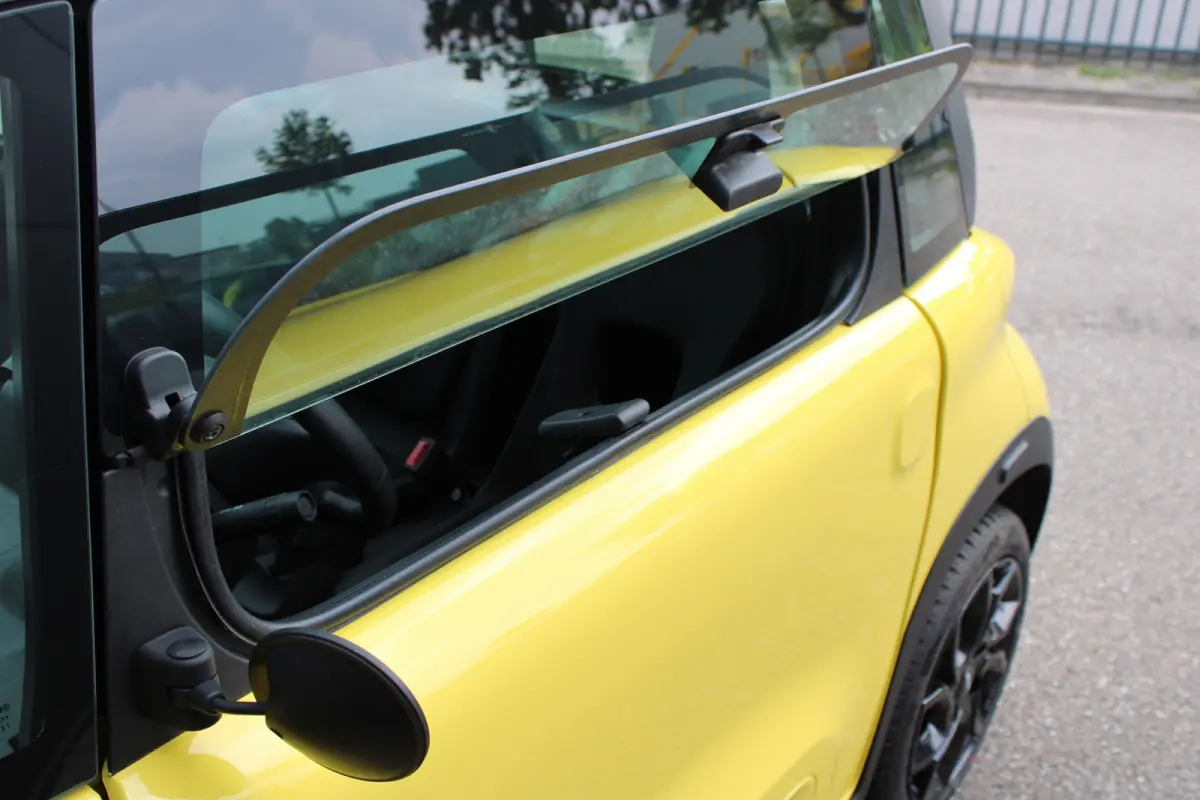 GS | Special yellow edition | Nieuw | Black Pack | Panoramadak | Bluetooth | Lichtmetaal |