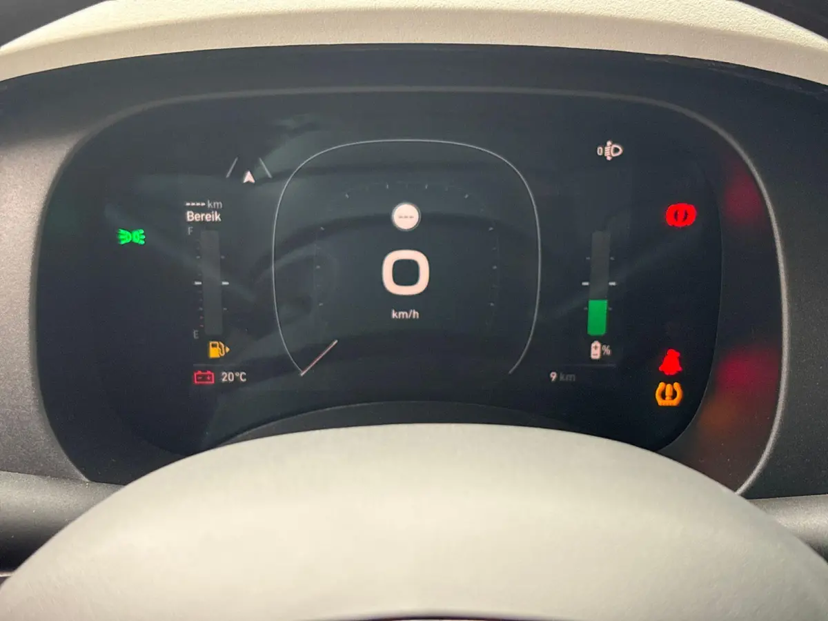 1.0 Cross | Hybrid | Tijdelijk €1.500,- Inruilvoordeel | Parkeersensoren | Airoc | Cruise Control | LMV 15" | 2+6 jaar Speciale Garantie |