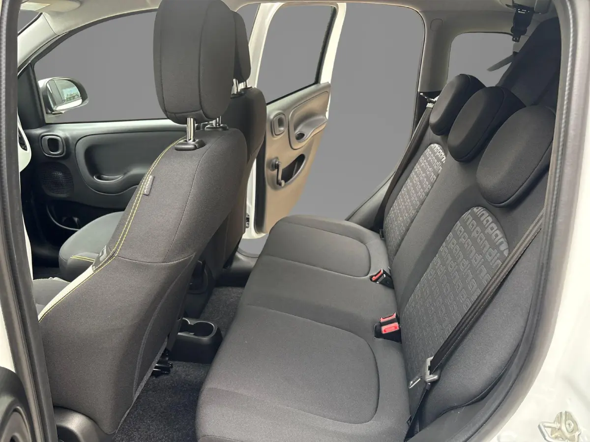 1.0 Cross | Hybrid | Tijdelijk €1.500,- Inruilvoordeel | Parkeersensoren | Airoc | Cruise Control | LMV 15" | 2+6 jaar Speciale Garantie |