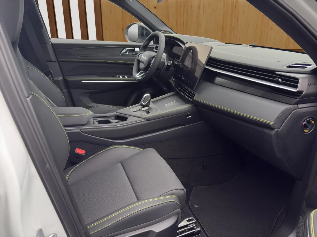 1.5 TD PHEV 206 kW More | 360 Camera | Panoramadak | Apple Carplay\Android Auto | Harman Kardon |