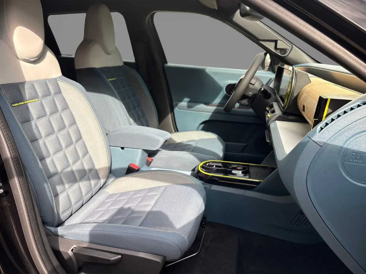 La Prima 7.4 kW 44 kWh | 2 + 6 jaar speciale garantie | Climate Control | parkeersensoren voor + achter | verwarmbare stoelen |