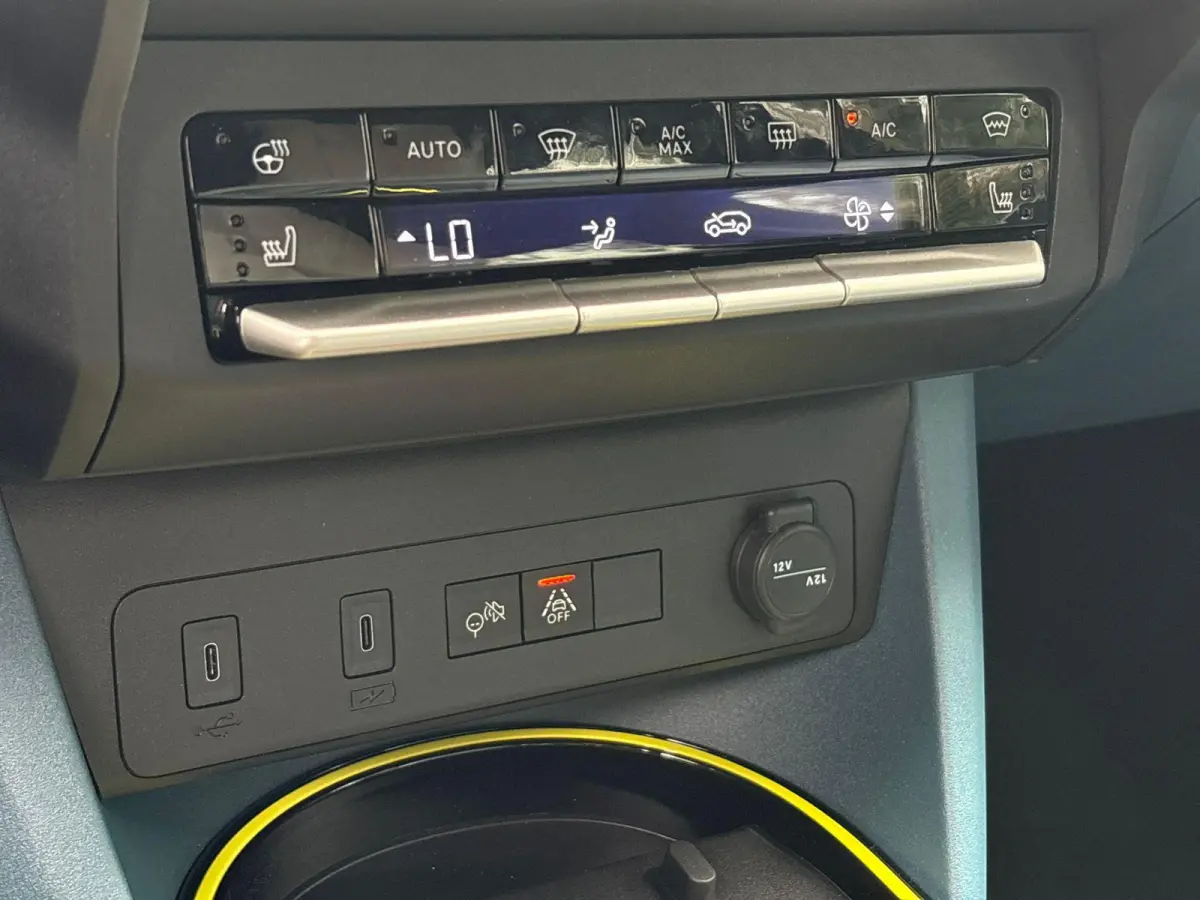 La Prima 7.4 kW 44 kWh | 2 + 6 jaar speciale garantie | Climate Control | parkeersensoren voor + achter | verwarmbare stoelen |