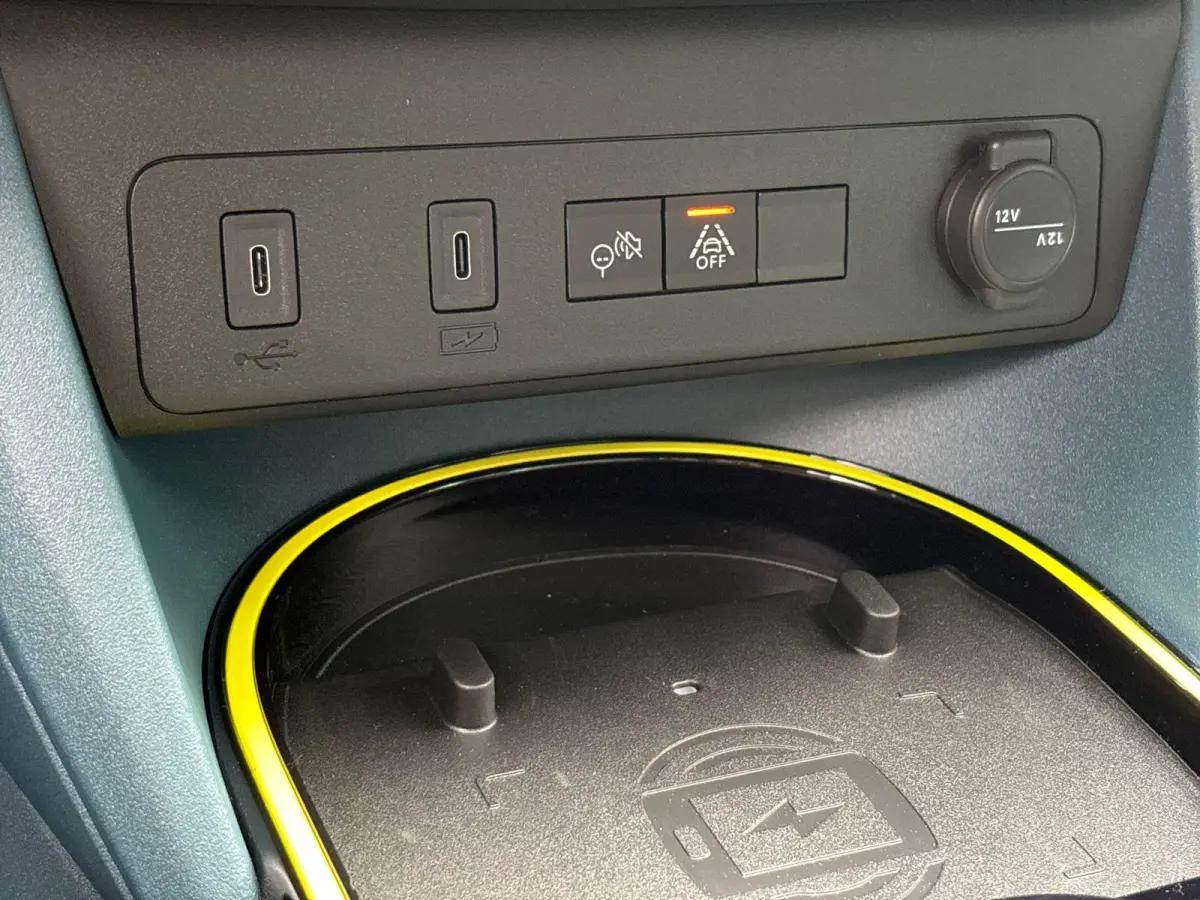 La Prima 7.4 kW 44 kWh | 2 + 6 jaar speciale garantie | Climate Control | parkeersensoren voor + achter | verwarmbare stoelen |