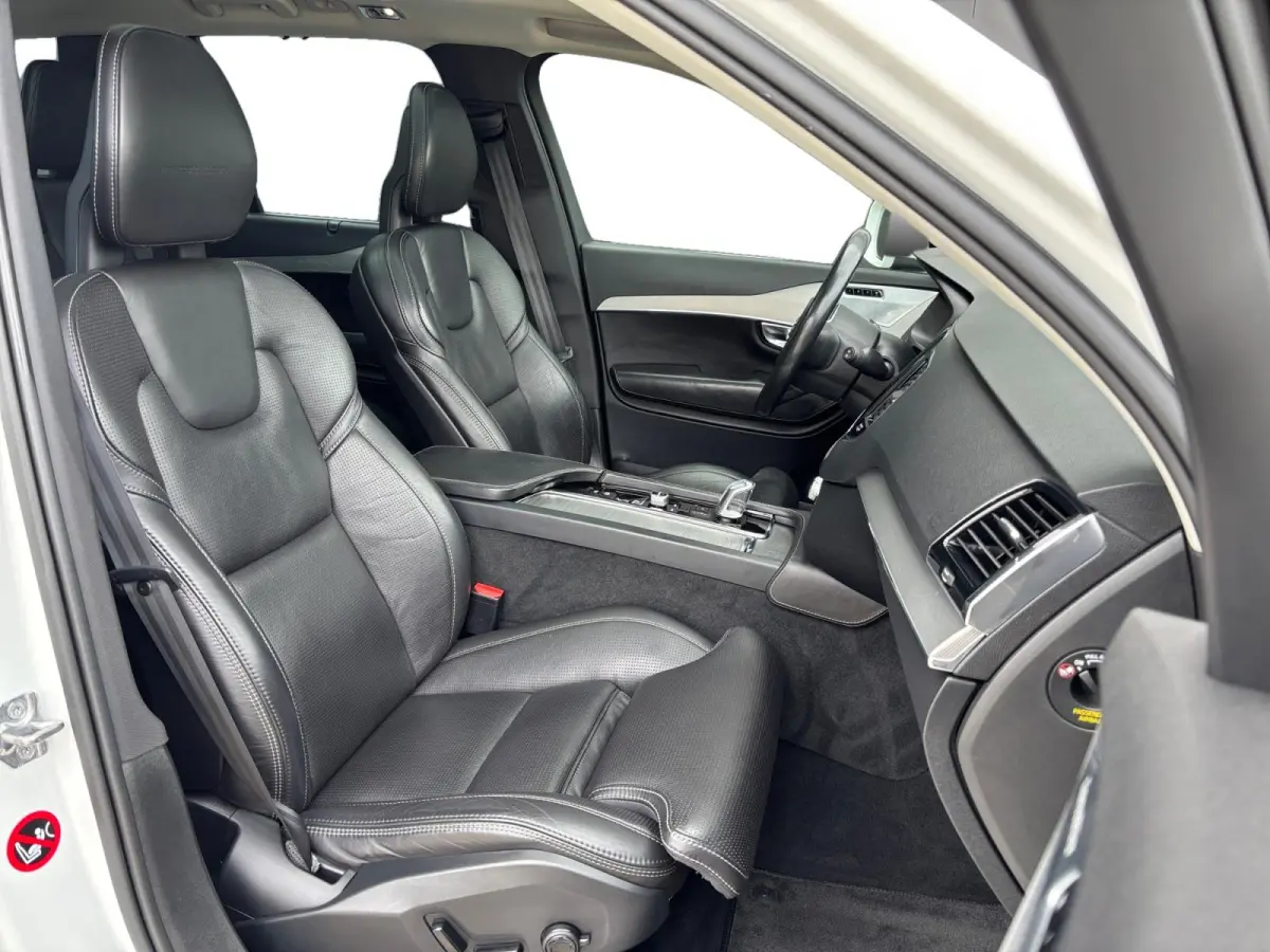 2.0 T8 Twin Engine AWD 7P. Inscription ✅ Luchtvering ✅ Pano ✅ B&W