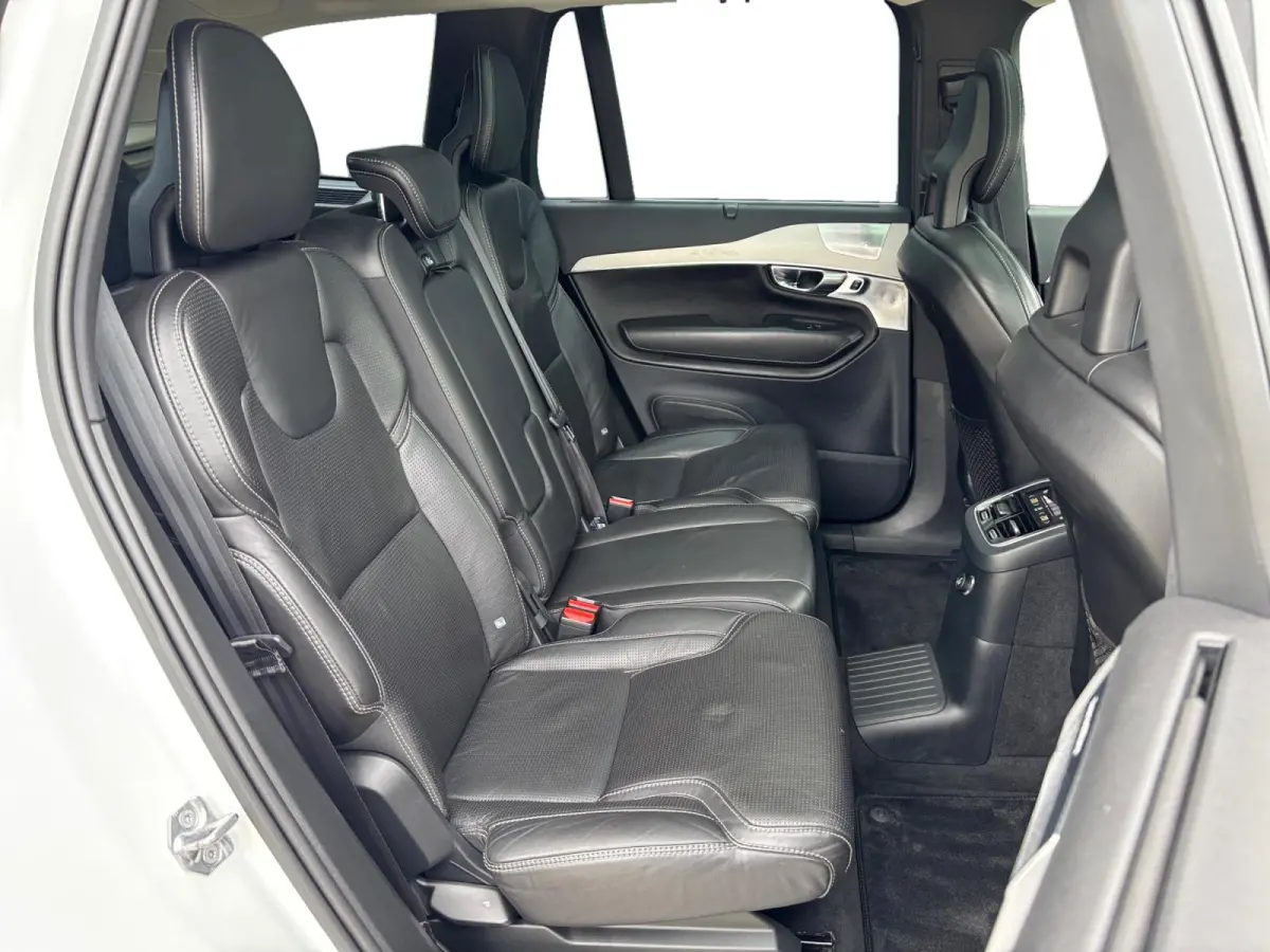 2.0 T8 Twin Engine AWD 7P. Inscription ✅ Luchtvering ✅ Pano ✅ B&W