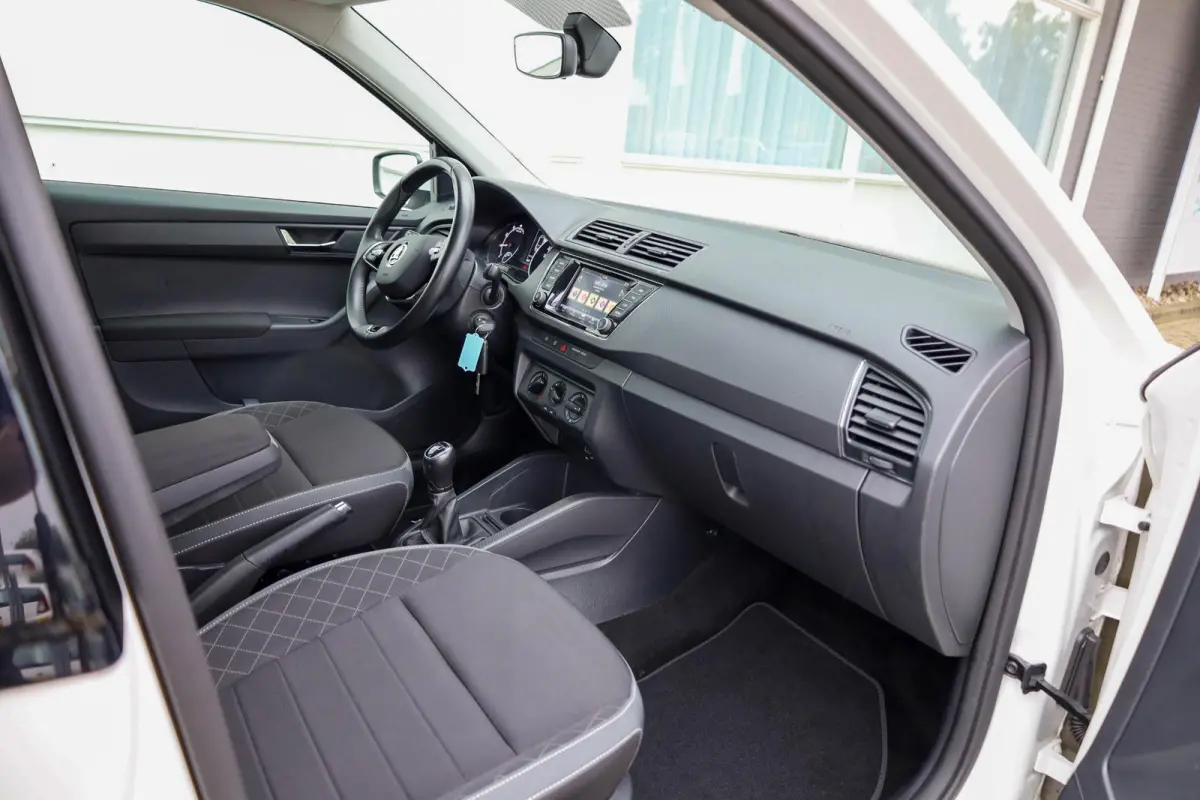 1.0 TSI 95pk Ambition | Parkeersensor | Cruise Control | Apple Carplay/Android Auto