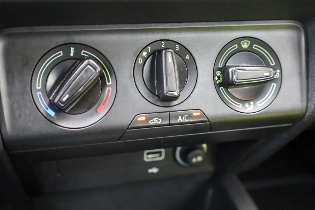 1.0 TSI 95pk Ambition | Parkeersensor | Cruise Control | Apple Carplay/Android Auto