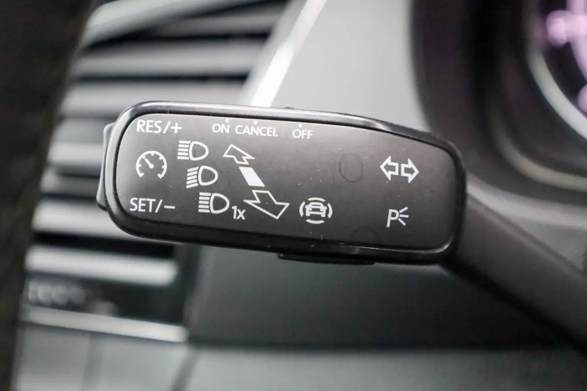 1.0 TSI 95pk Ambition | Parkeersensor | Cruise Control | Apple Carplay/Android Auto