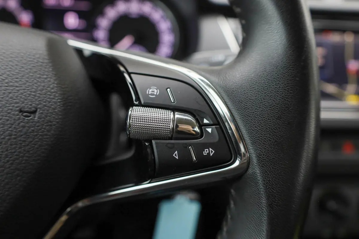 1.0 TSI 95pk Ambition | Parkeersensor | Cruise Control | Apple Carplay/Android Auto