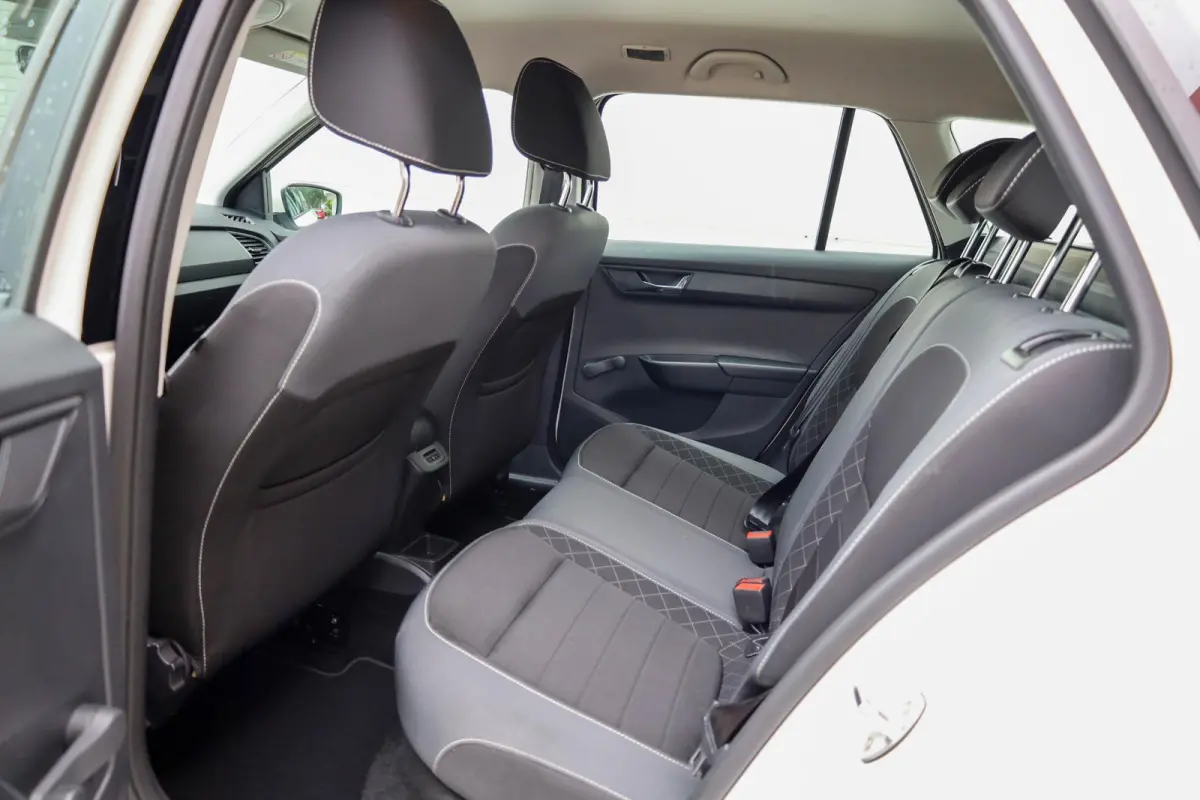 1.0 TSI 95pk Ambition | Parkeersensor | Cruise Control | Apple Carplay/Android Auto