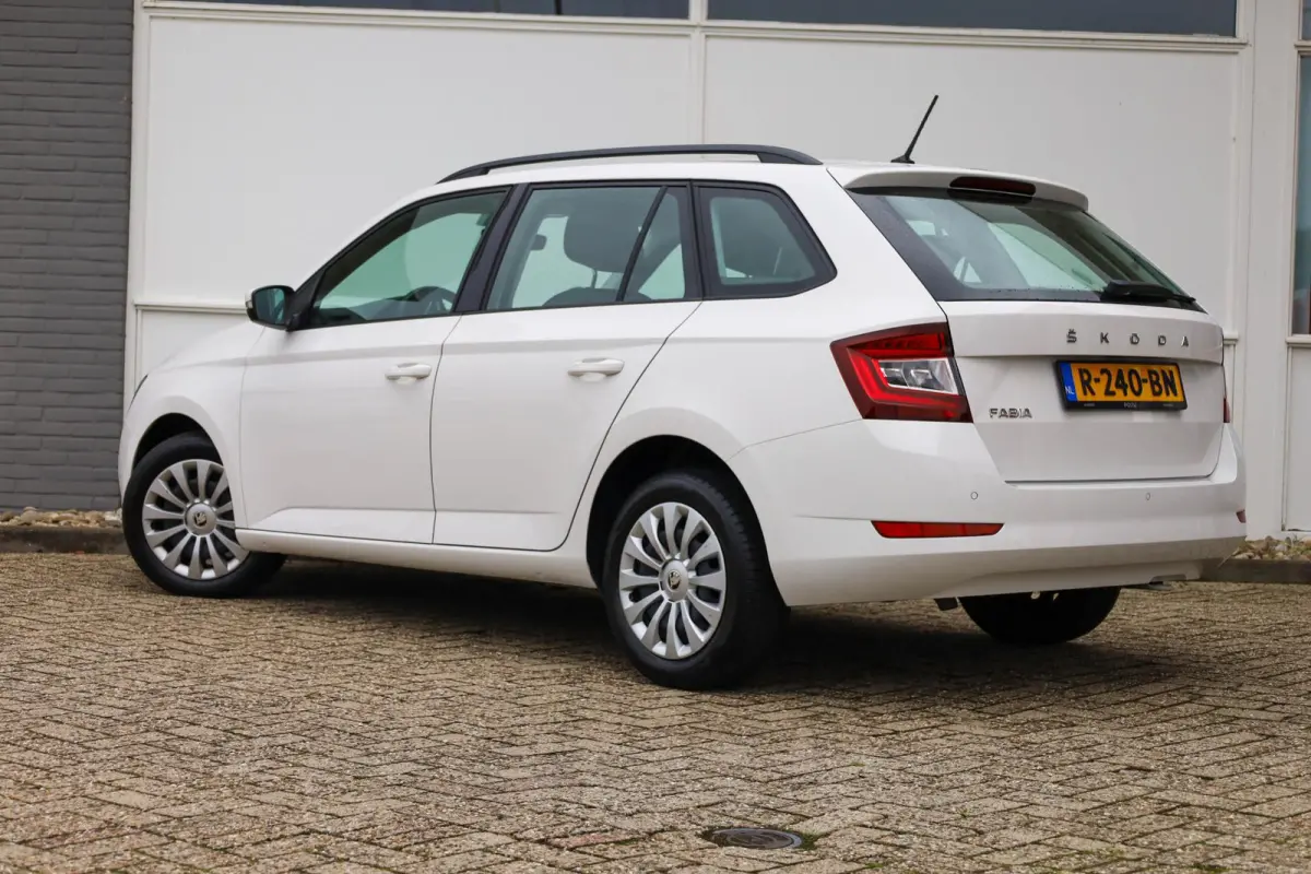 1.0 TSI 95pk Ambition | Parkeersensor | Cruise Control | Apple Carplay/Android Auto