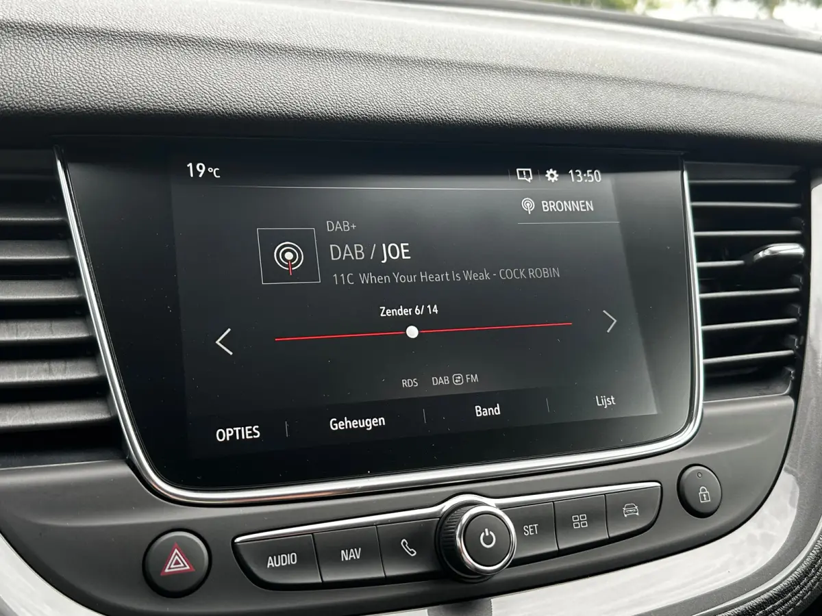 1.2 Turbo 130 PK Innovation Automaat | TREKHAAK| DENON AUDIO MET SUBWOOFER| DODEHOEK DETECTIE| KEYLESS ENTRY & START| NAVIGATIE + APPLE CARPLAY/ANDROID AUTO| CLIMATE CONTROL| ELEK. ACHTERKLE