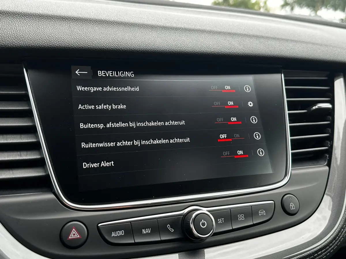 1.2 Turbo 130 PK Innovation Automaat | TREKHAAK| DENON AUDIO MET SUBWOOFER| DODEHOEK DETECTIE| KEYLESS ENTRY & START| NAVIGATIE + APPLE CARPLAY/ANDROID AUTO| CLIMATE CONTROL| ELEK. ACHTERKLE