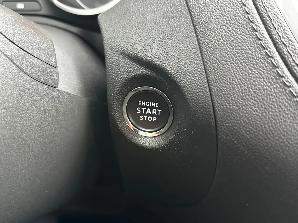 1.2 Turbo 130 PK Innovation Automaat | TREKHAAK| DENON AUDIO MET SUBWOOFER| DODEHOEK DETECTIE| KEYLESS ENTRY & START| NAVIGATIE + APPLE CARPLAY/ANDROID AUTO| CLIMATE CONTROL| ELEK. ACHTERKLE