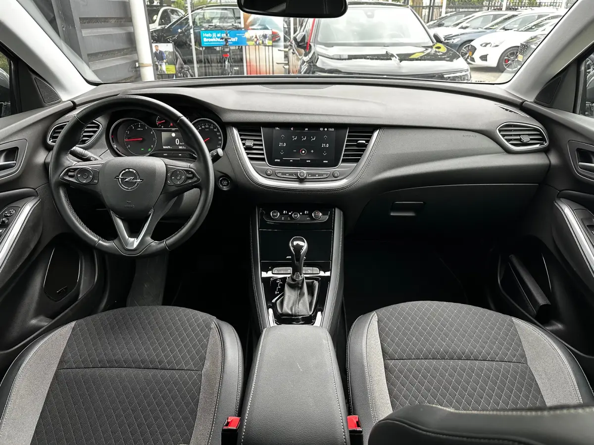 1.2 Turbo 130 PK Innovation Automaat | TREKHAAK| DENON AUDIO MET SUBWOOFER| DODEHOEK DETECTIE| KEYLESS ENTRY & START| NAVIGATIE + APPLE CARPLAY/ANDROID AUTO| CLIMATE CONTROL| ELEK. ACHTERKLE