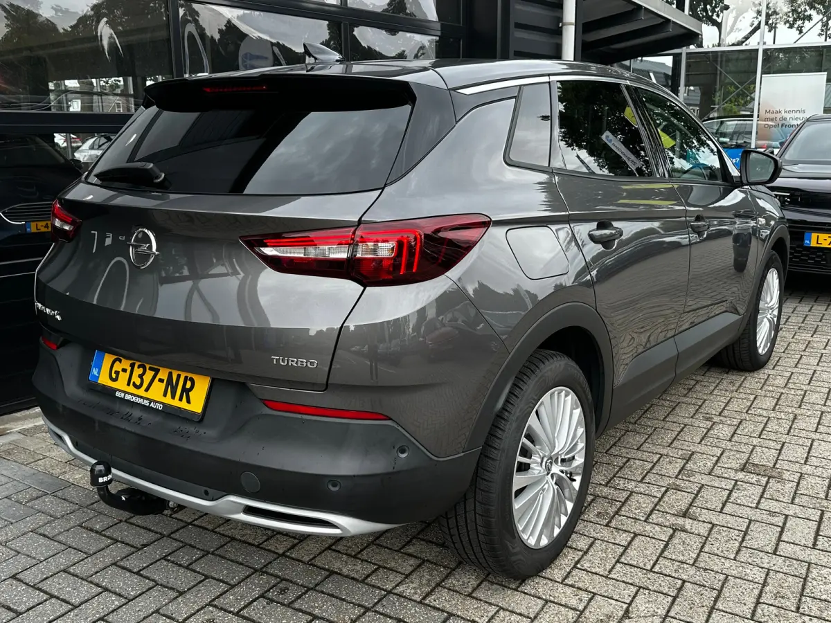 1.2 Turbo 130 PK Innovation Automaat | TREKHAAK| DENON AUDIO MET SUBWOOFER| DODEHOEK DETECTIE| KEYLESS ENTRY & START| NAVIGATIE + APPLE CARPLAY/ANDROID AUTO| CLIMATE CONTROL| ELEK. ACHTERKLE