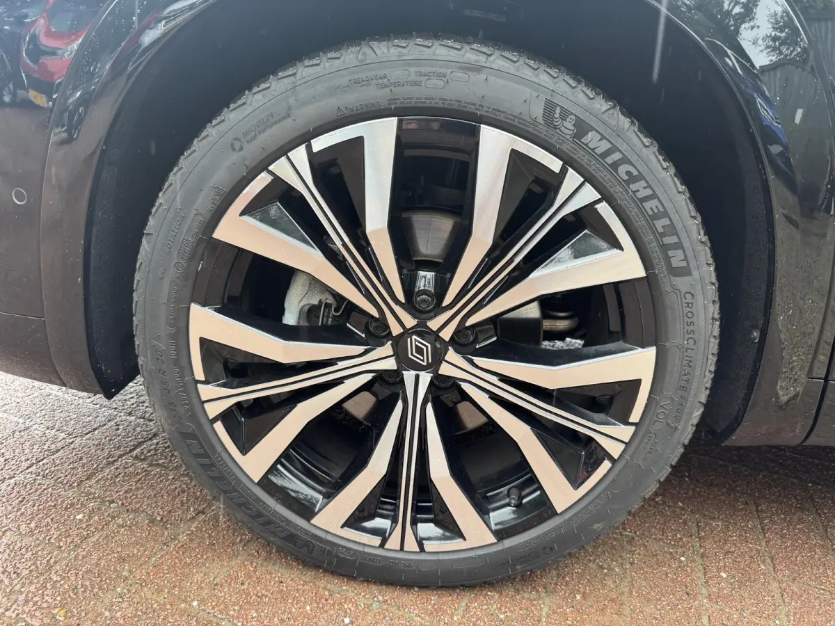 1.2 E-Tech 200 Techno+Pack Comfort!! Facelift!!