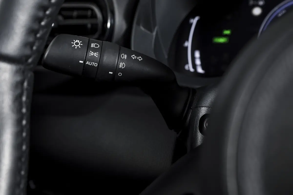 1.5 Hybrid 115 Dynamic | Dig.Cockpit | Adapt.Cruise | Stoel-+stuurverwarming | Camera | PDC | NAV+App.Connect | Auto.Airco | LM 17" | 3906