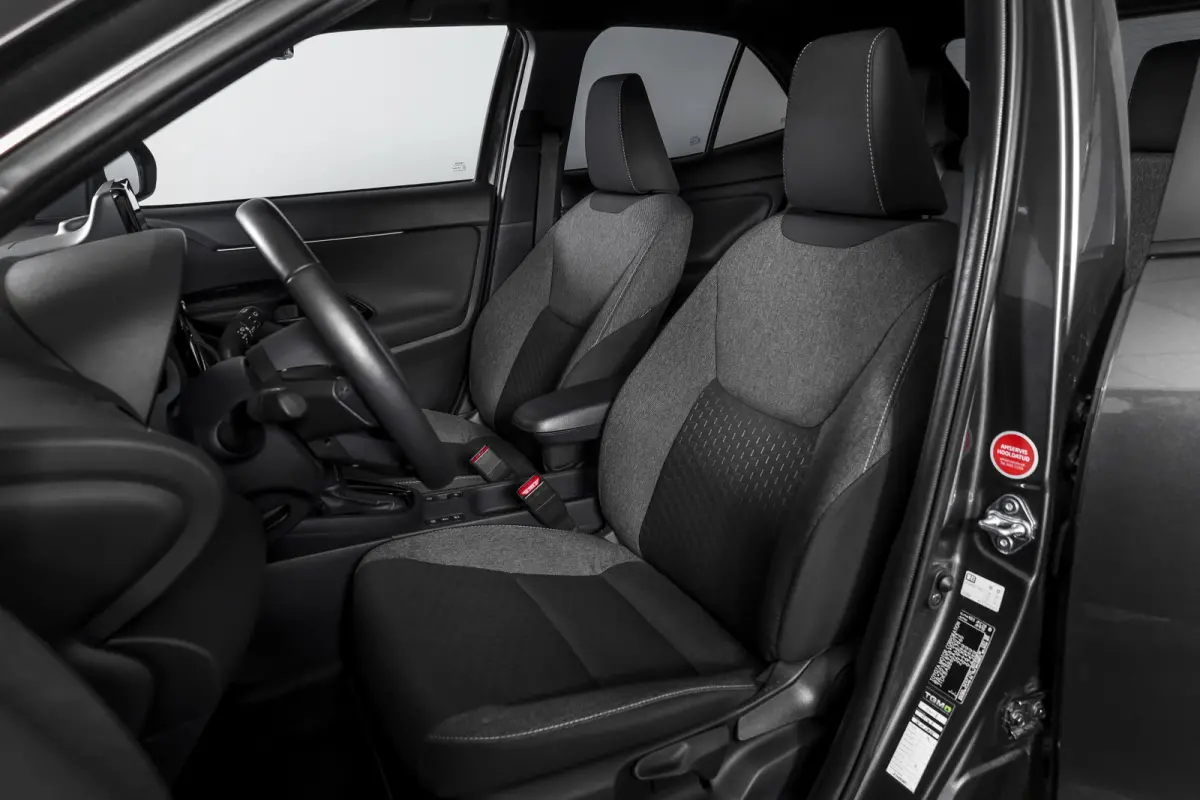 1.5 Hybrid 115 Dynamic | Dig.Cockpit | Adapt.Cruise | Stoel-+stuurverwarming | Camera | PDC | NAV+App.Connect | Auto.Airco | LM 17" | 3906