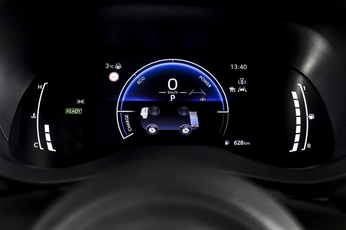 1.5 Hybrid 115 Dynamic | Dig.Cockpit | Adapt.Cruise | Stoel-+stuurverwarming | Camera | PDC | NAV+App.Connect | Auto.Airco | LM 17" | 5478