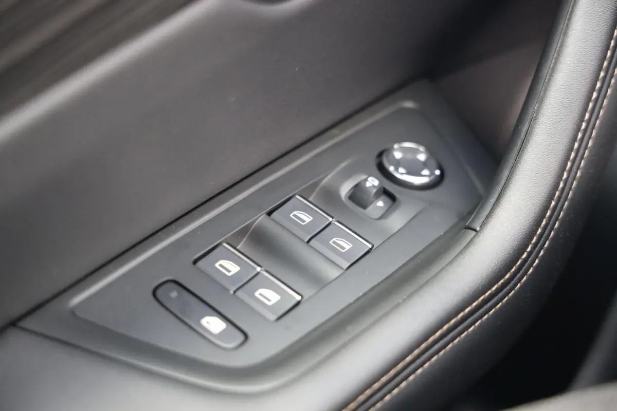 1.6 HYbrid GT Pack Business|Automaat|Camera|Schuif-kanteldak|Stoelverwarming