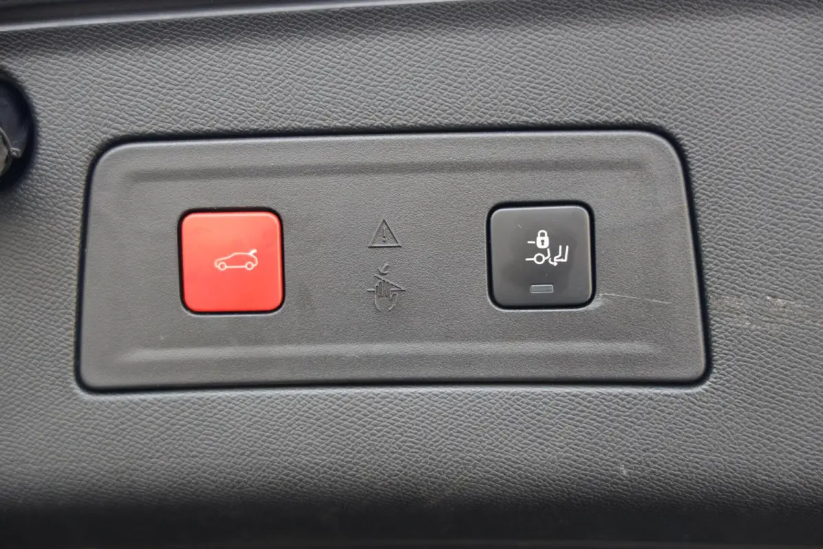 1.6 HYbrid GT Pack Business|Automaat|Camera|Schuif-kanteldak|Stoelverwarming
