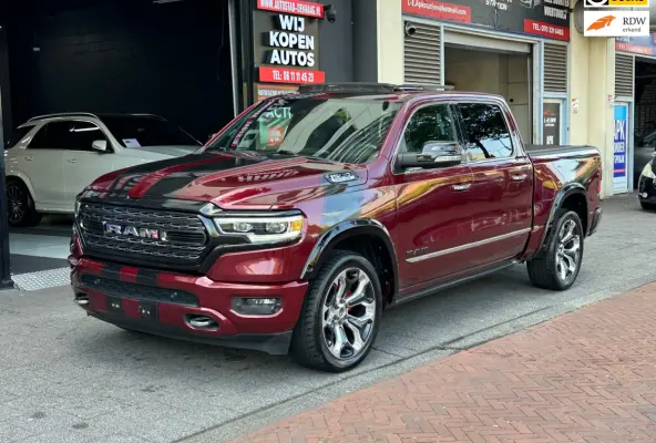 1500 5.7 V8 4x4 Crew Cab Limited Leer Pano