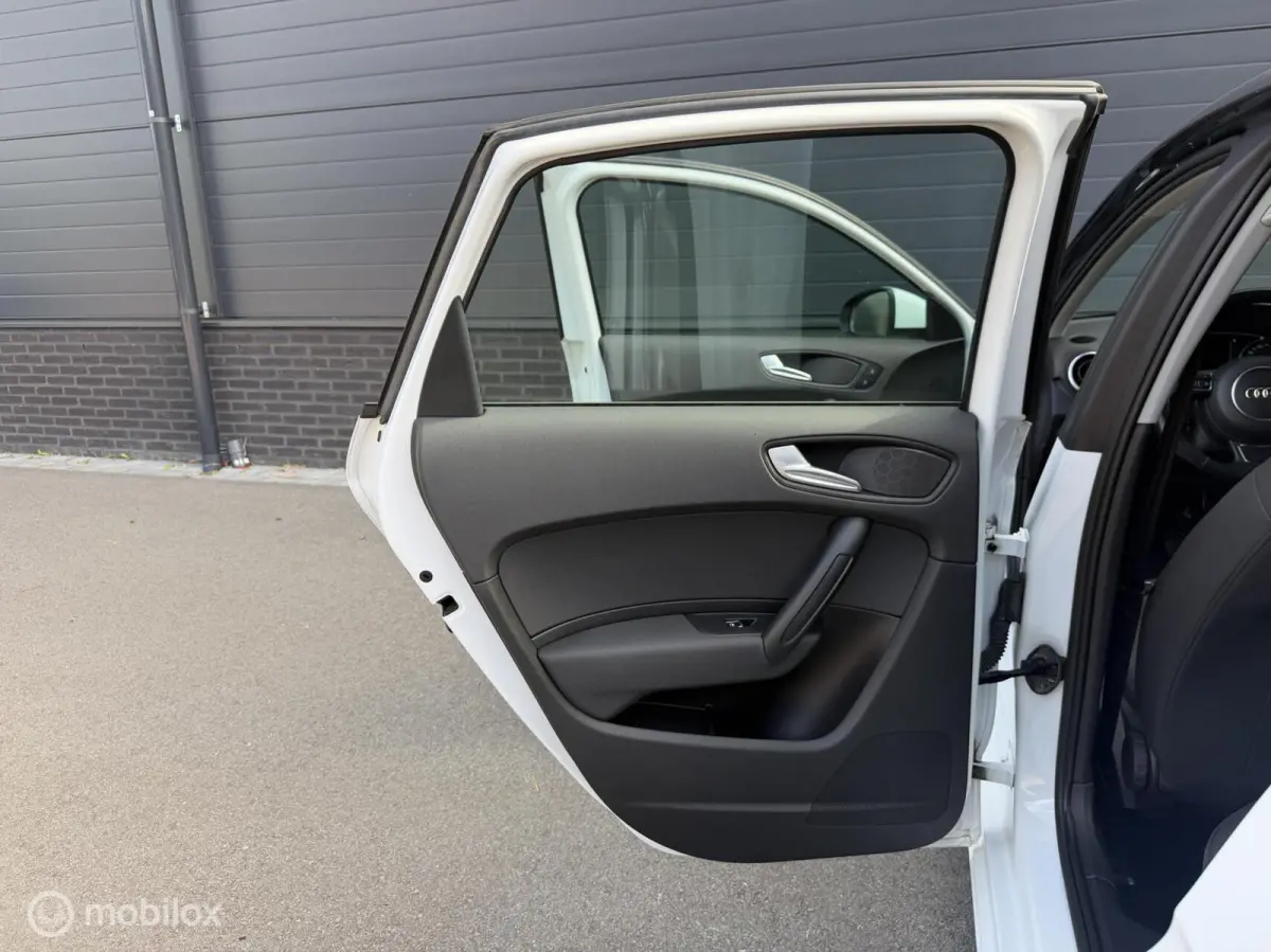 1.0 TFSI S-Tronic Sport CLIMA*CRUISE*NAV*PDC*STOELVERW