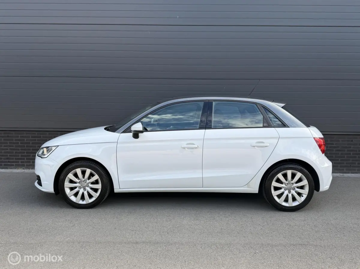 1.0 TFSI S-Tronic Sport CLIMA*CRUISE*NAV*PDC*STOELVERW