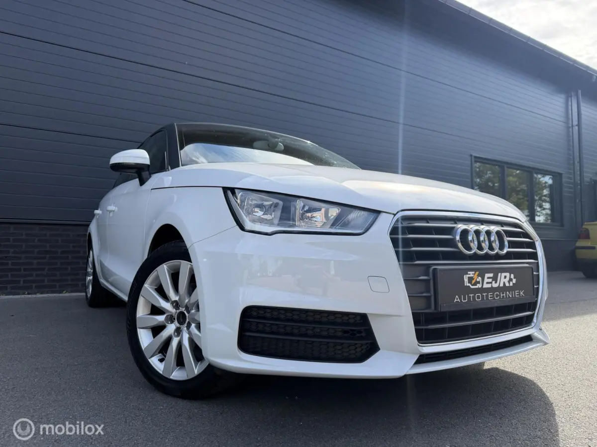 1.0 TFSI S-Tronic Sport CLIMA*CRUISE*NAV*PDC*STOELVERW