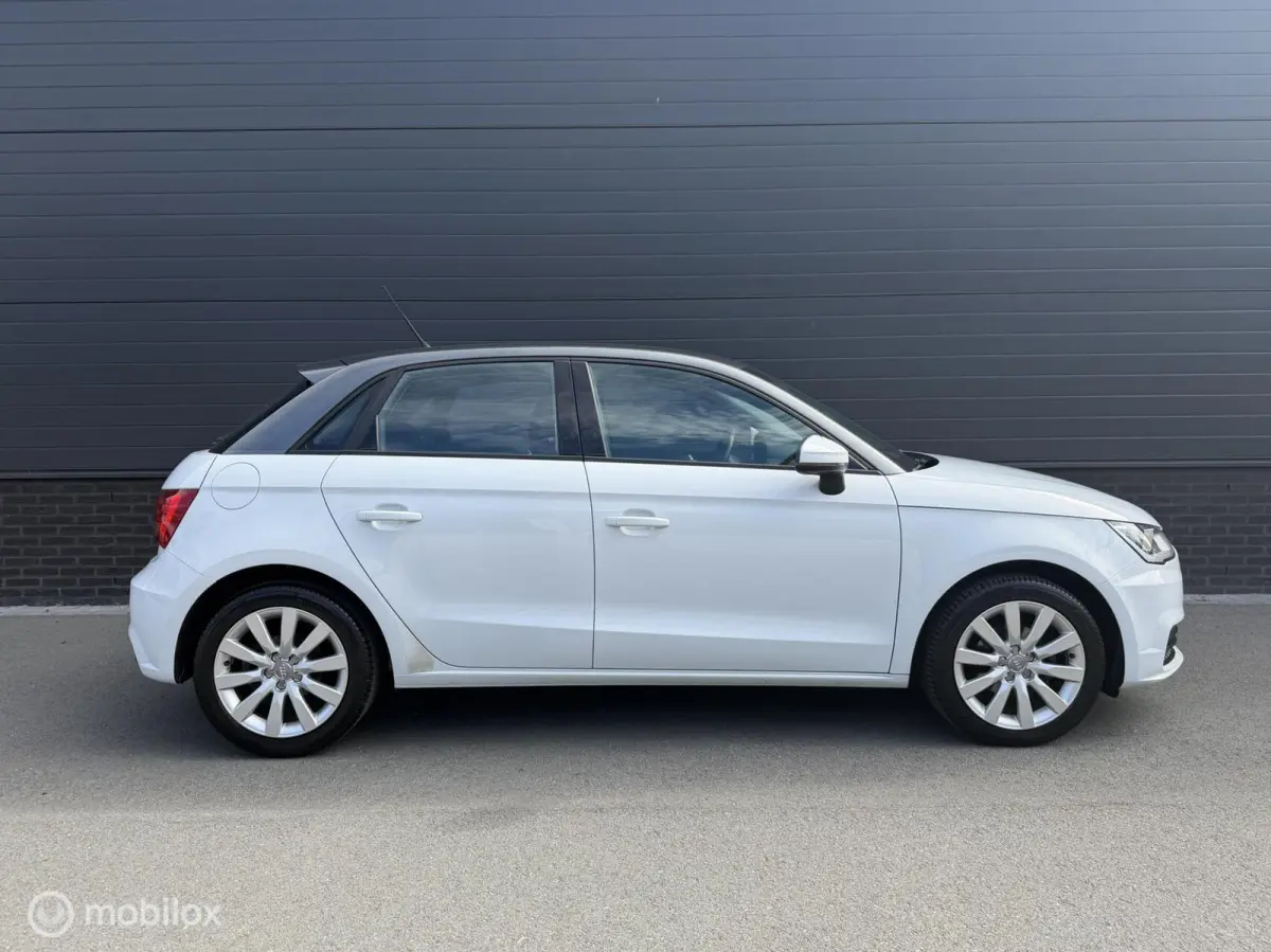1.0 TFSI S-Tronic Sport CLIMA*CRUISE*NAV*PDC*STOELVERW