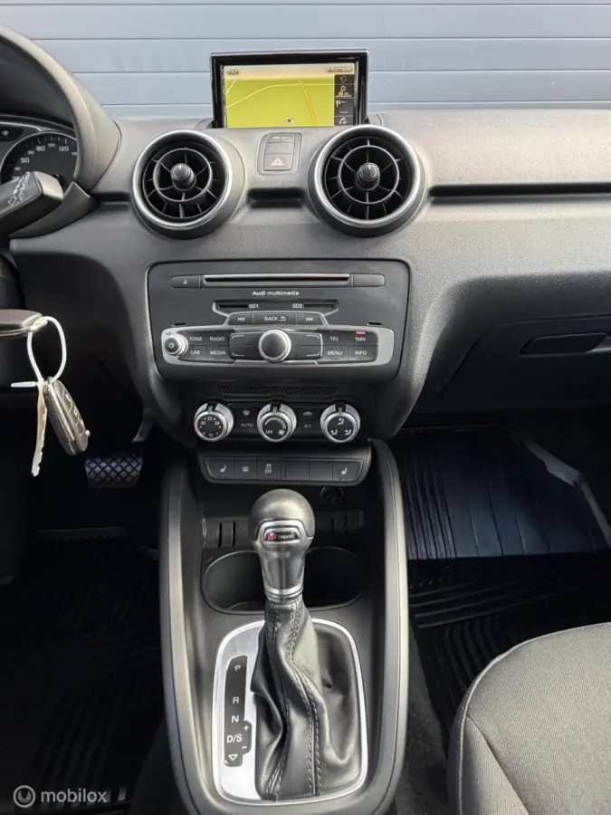 1.0 TFSI S-Tronic Sport CLIMA*CRUISE*NAV*PDC*STOELVERW