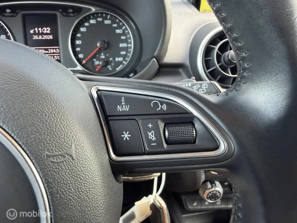 1.0 TFSI S-Tronic Sport CLIMA*CRUISE*NAV*PDC*STOELVERW