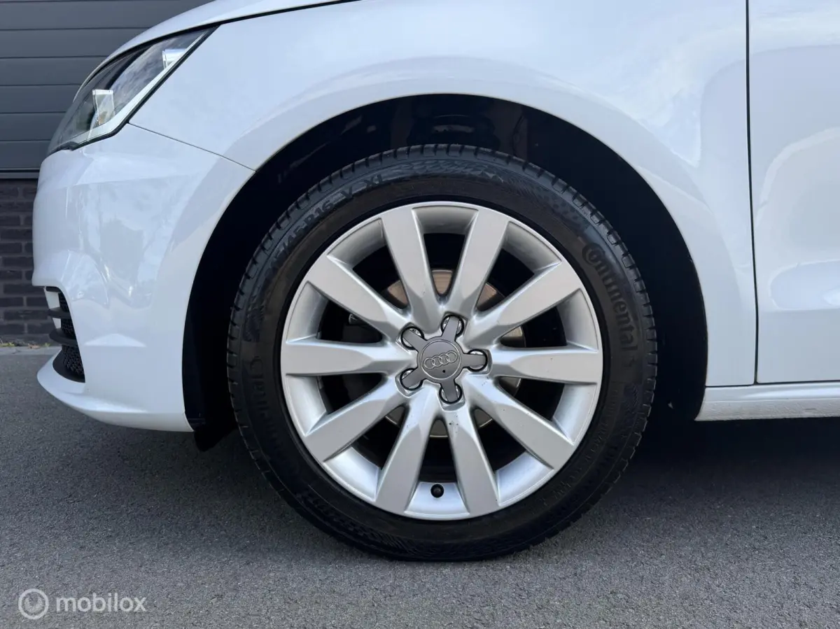 1.0 TFSI S-Tronic Sport CLIMA*CRUISE*NAV*PDC*STOELVERW