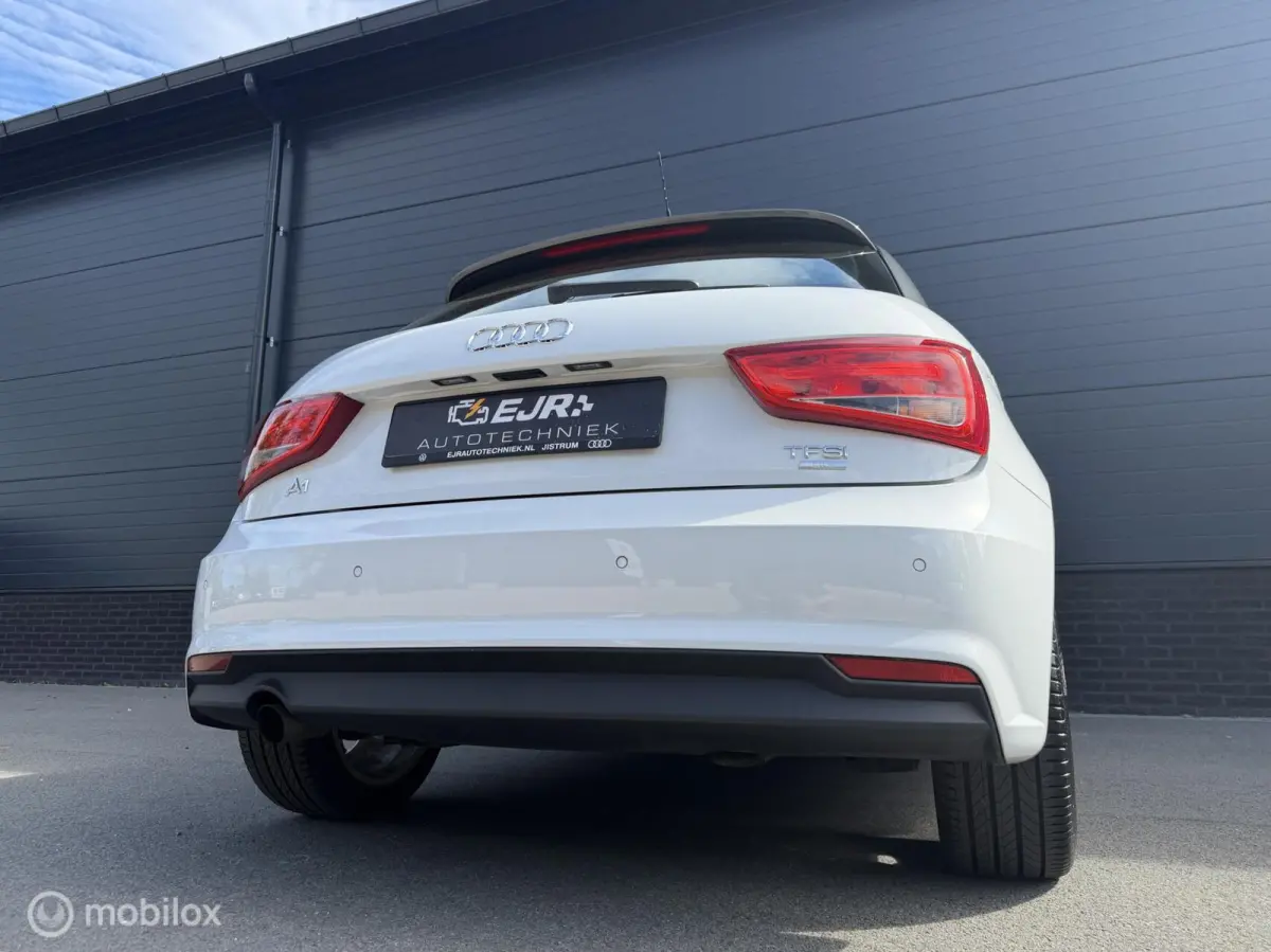1.0 TFSI S-Tronic Sport CLIMA*CRUISE*NAV*PDC*STOELVERW