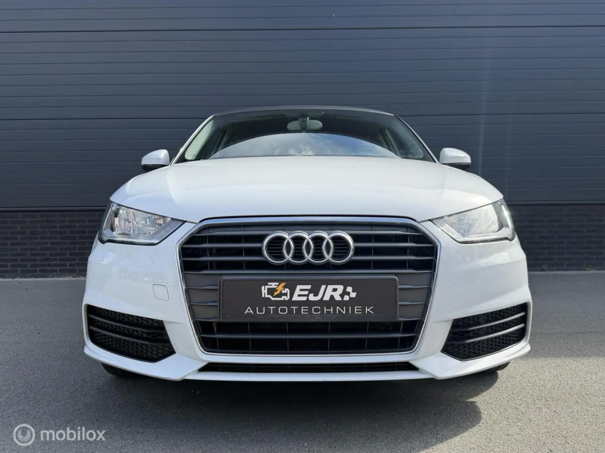 1.0 TFSI S-Tronic Sport CLIMA*CRUISE*NAV*PDC*STOELVERW