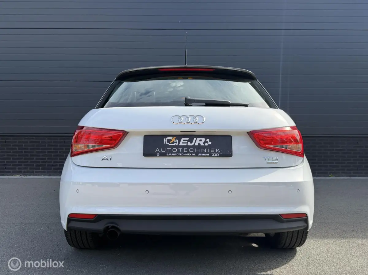 1.0 TFSI S-Tronic Sport CLIMA*CRUISE*NAV*PDC*STOELVERW